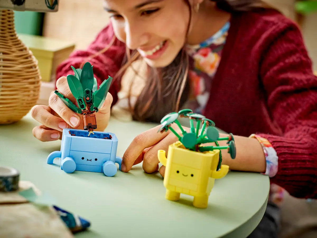 LEGO® Botanicals Happy Plants (10349)