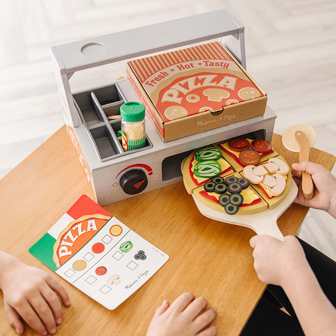 Top & Bake Pizza Counter Wooden Play food