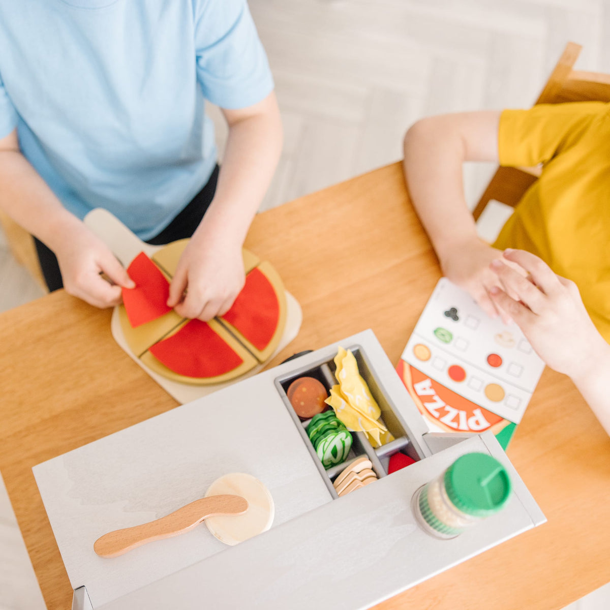 Top & Bake Pizza Counter Wooden Play food