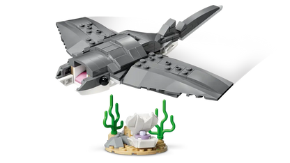 LEGO® Creator 3in1 Fierce Shark with a Treasure Chest (31381)