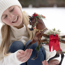 Apres Ski -2024 Holiday Horse 1:9