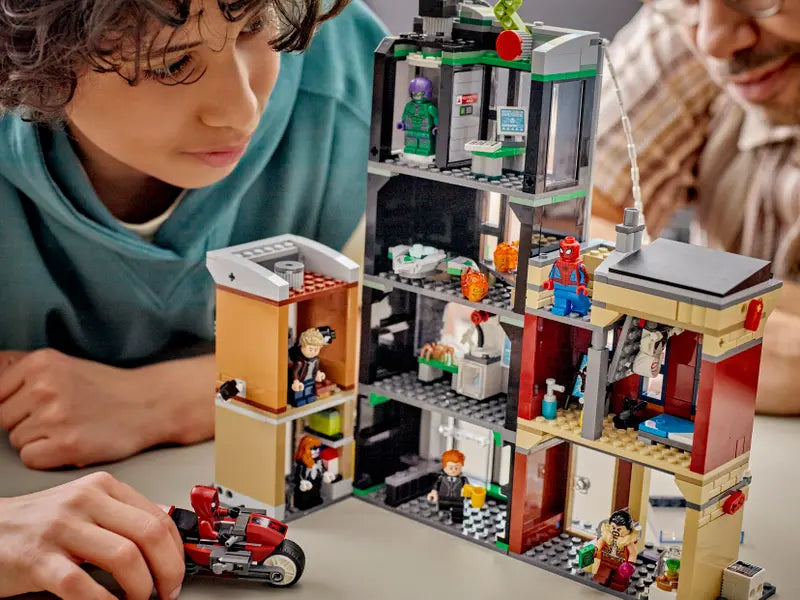 LEGO® Marvel Spider-Man vs Oscorp (76324)