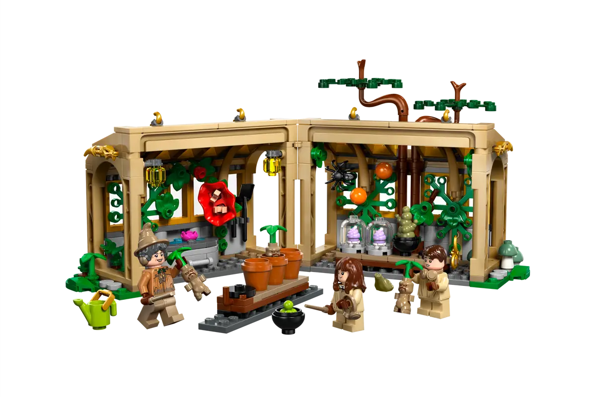 LEGO® Harry Potter™ Hogwarts Castle: Herbology Class (76445)