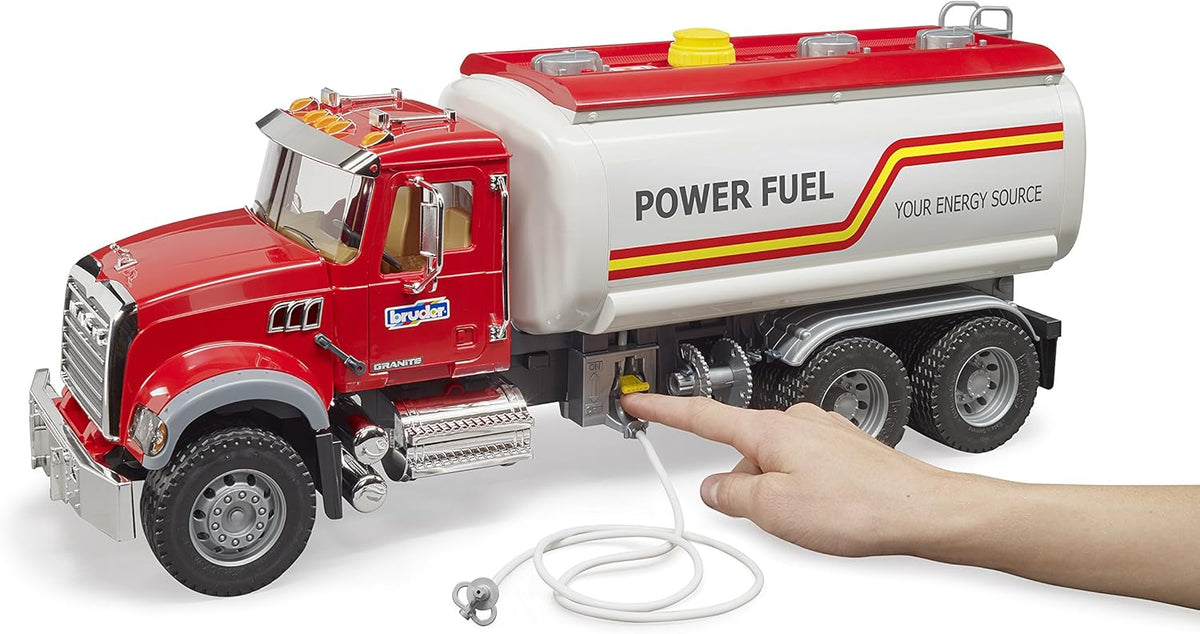 Bruder 02827 MACK Granite Tanker Truck 24.12.8
